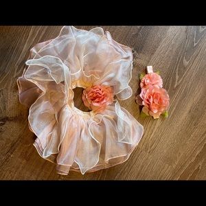 Newborn skirt and bow